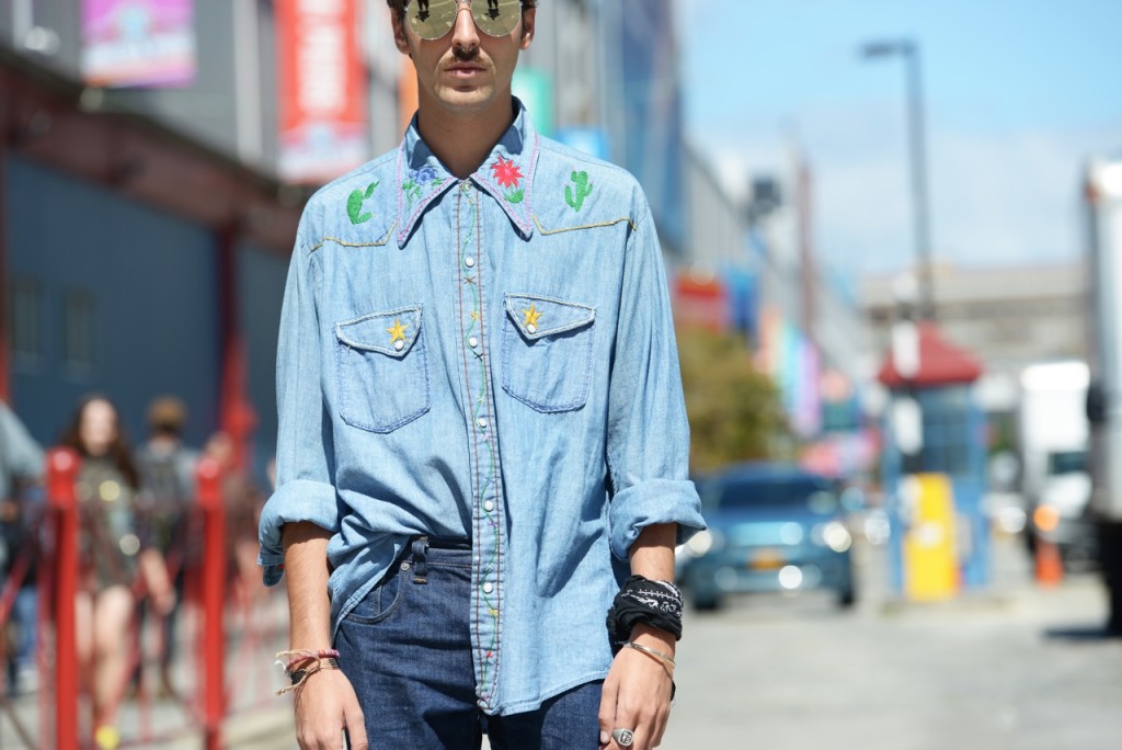 streetstyle_new_york_fashion_week_roberto_de_rosa_denim_shirt_cactus